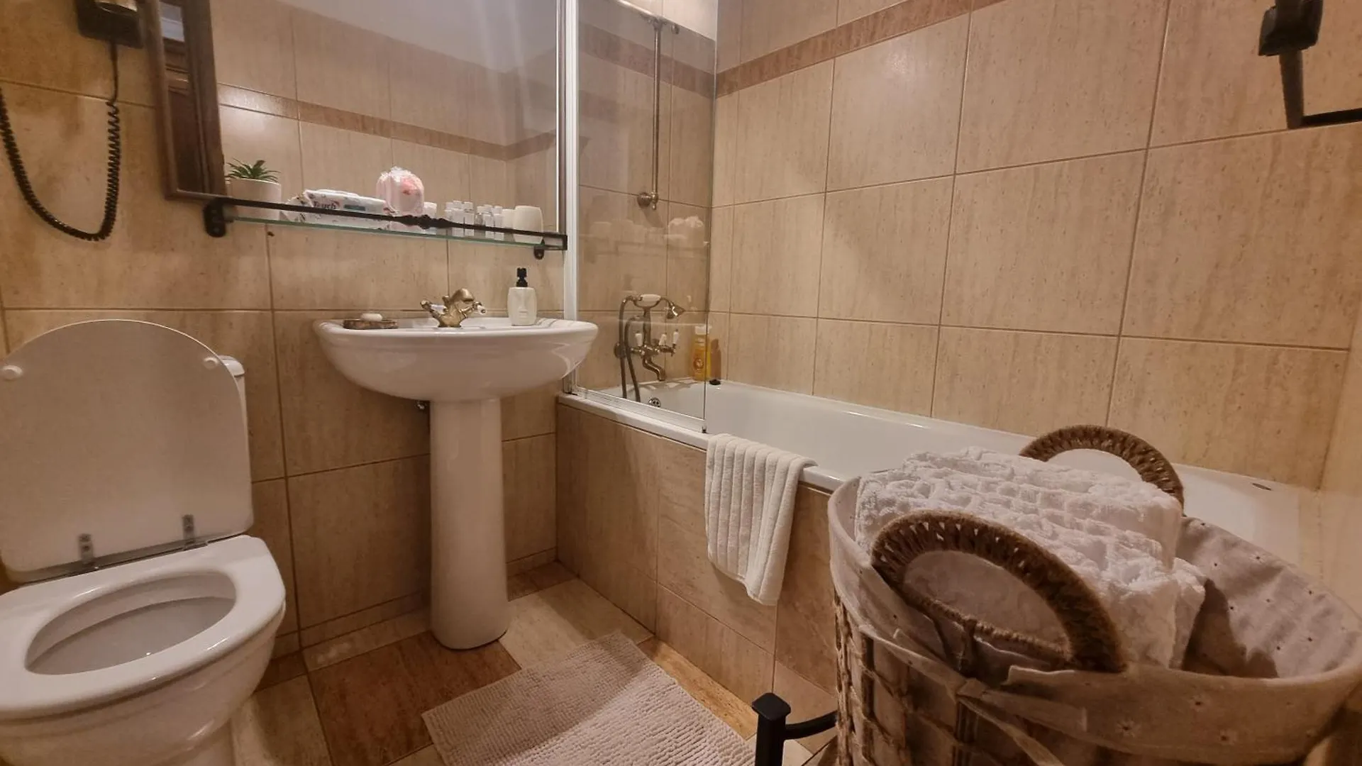 Room 27 @ Arc De Triomphe Bukarest
