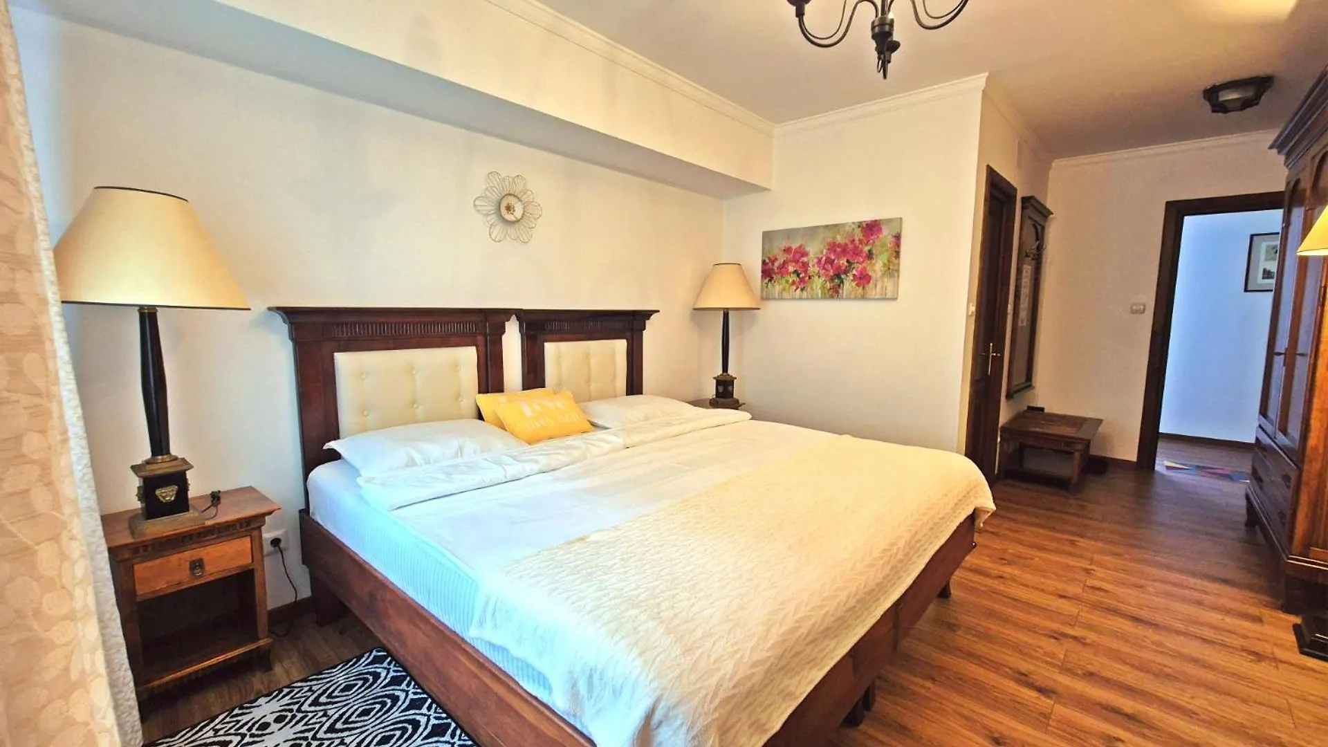 Room 27 @ Arc De Triomphe Bukarest