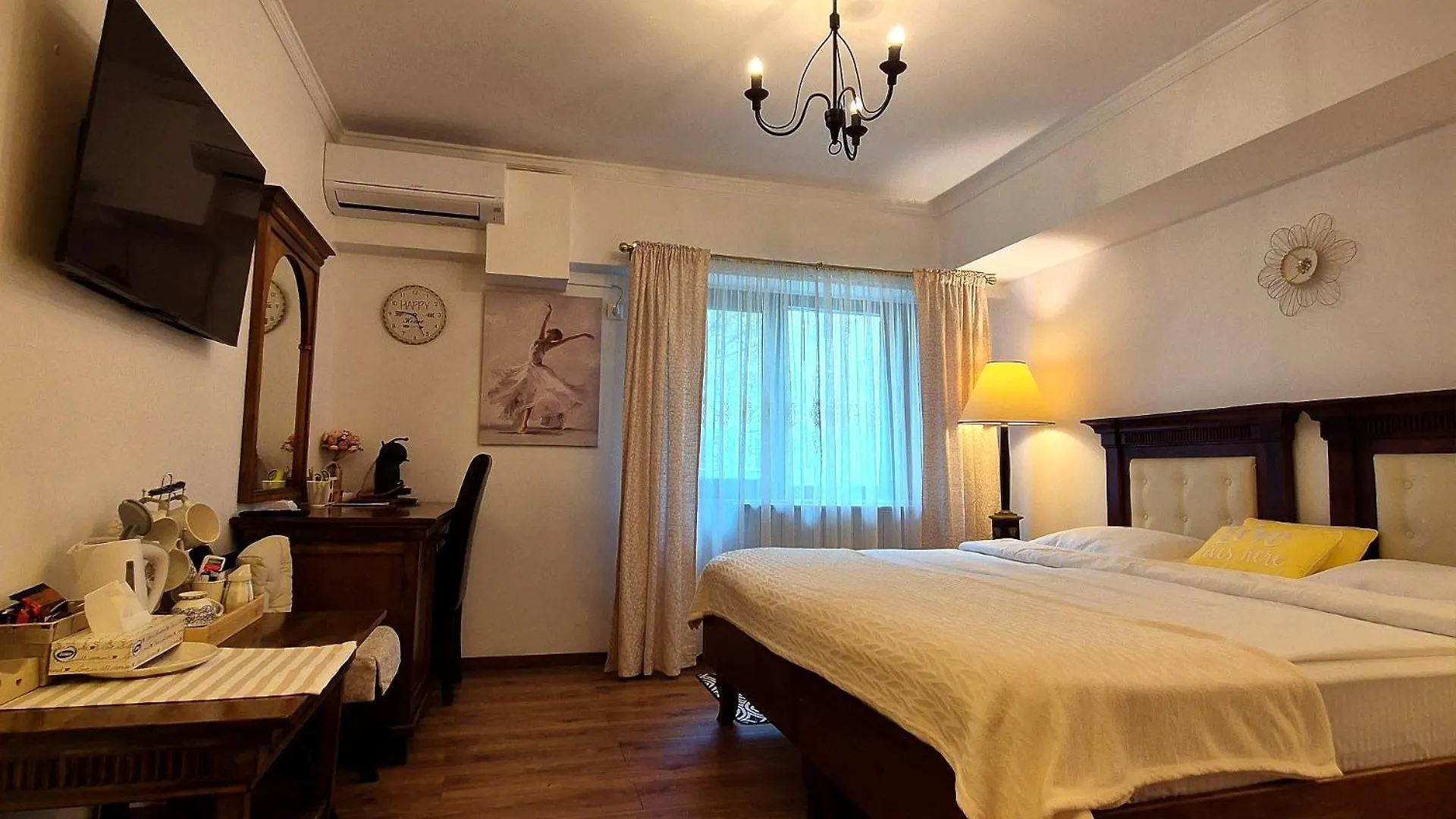 Room 27 @ Arc De Triomphe Bucharest 0*,  Romania